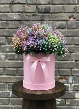 Цветочная композиция из Гипсофила и Розы в шляпной коробке в Навле