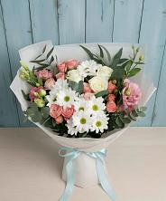 Букет цветов из:  Розы, Лизиантусы и Хризантемы в Навле