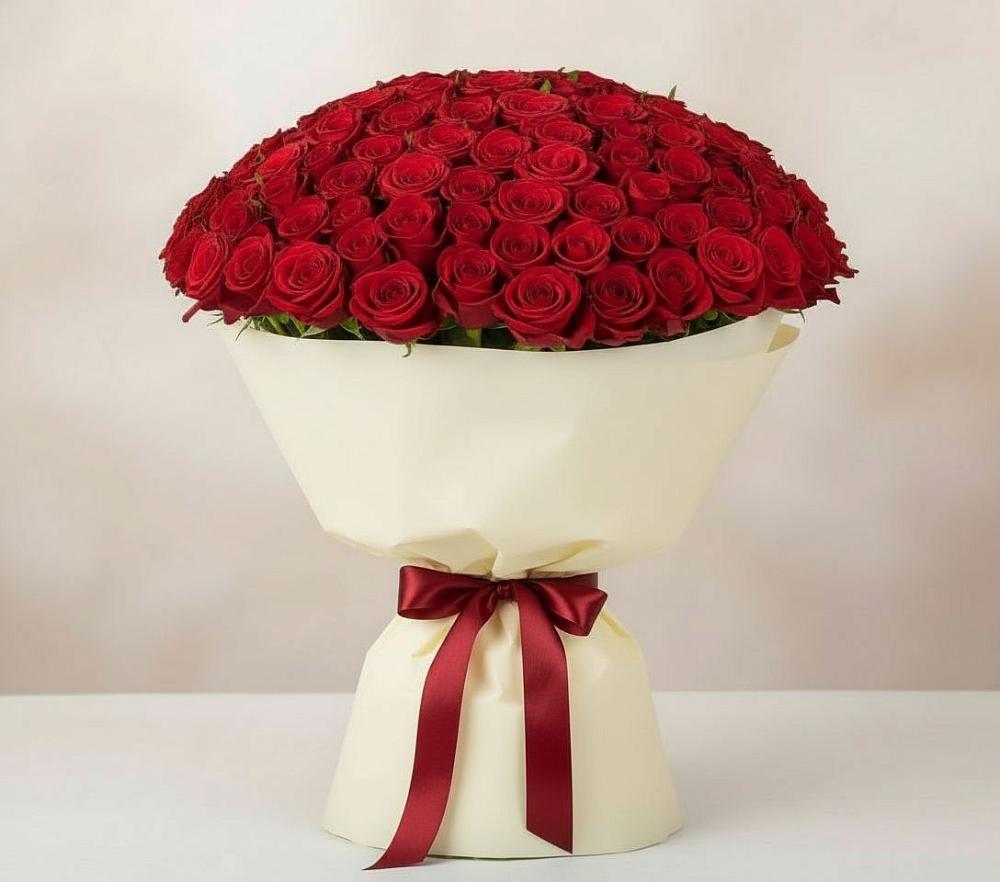 Букет 101 Красная роза Милано в Навле