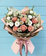 Букет цветов из:  Розы, Альстромерии и Лизиантусы в Навле