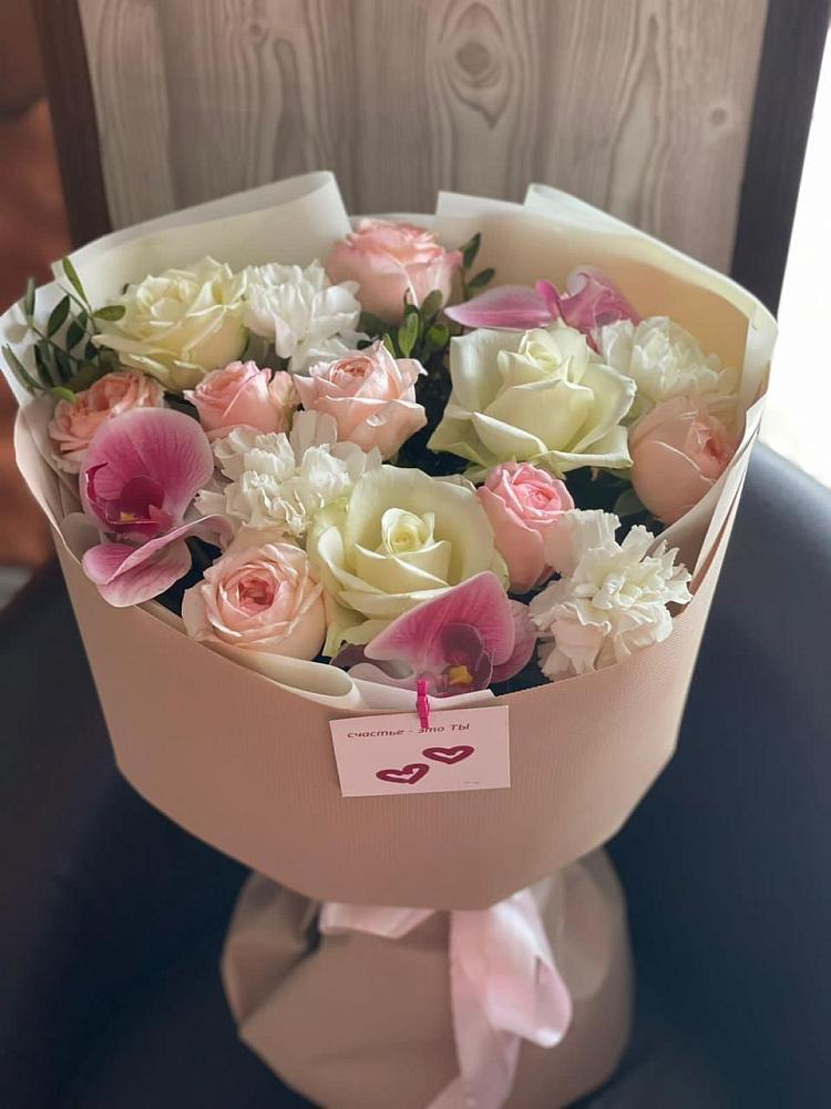 Букет цветов из: Орхидеи, Розы и Гвоздики в Навле