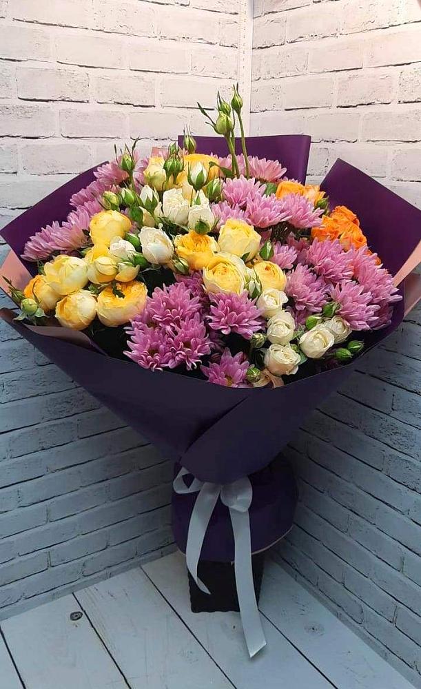 Букет цветов из: Хризантемы и Розы в Навле