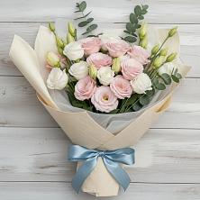 Букет цветов из:  Лизиантусы в Навле
