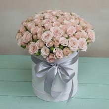 Цветочная композиция из Розы в шляпной коробке в Навле