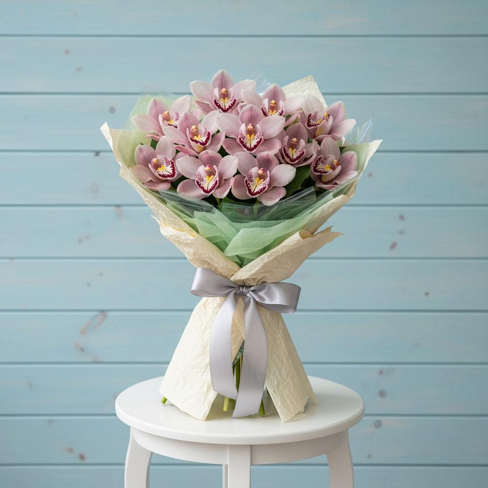 Букет цветов из: Орхидеи и Розы в Навле