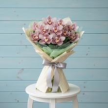 Букет цветов из:  Орхидеи и Розы в Навле