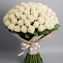 Букет 101 беля роза Белоснежка в Навле