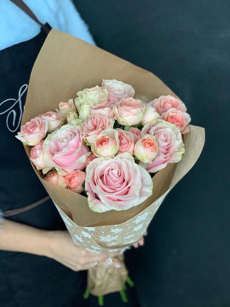 Букет цветов из: Хризантемы и Розы в Навле