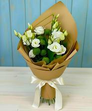 Букет цветов из:  Хризантемы и Лизиантусы в Навле