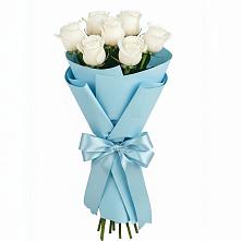 Букет 7 белых роз Проуд в Навле