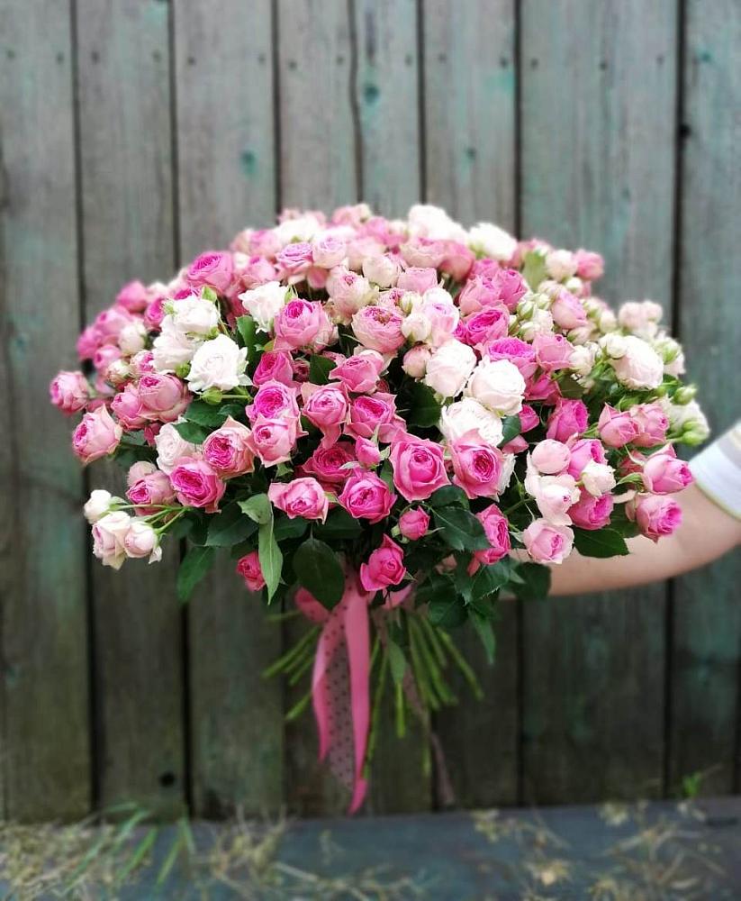 Букет Розовые кустовые розы Натали и Лав Лидия в Навле