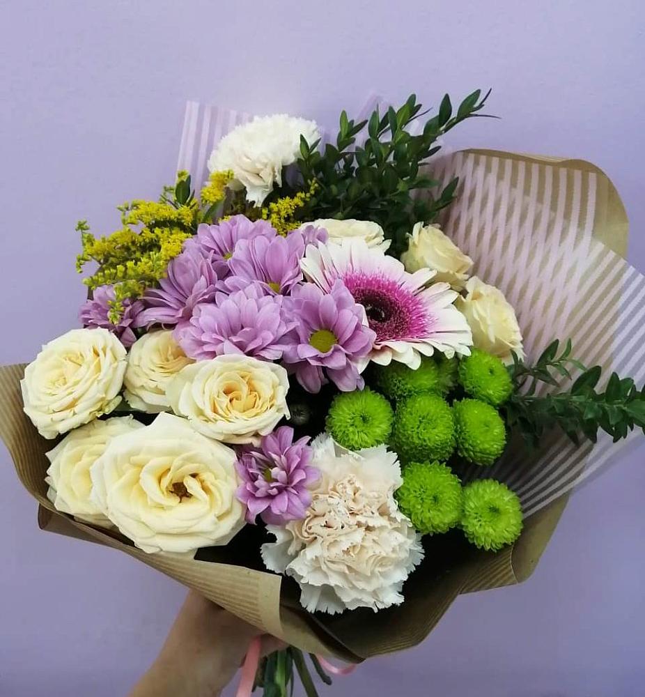 Букет цветов из: Хризантемы, Розы, Гвоздики и Герберы в Навле