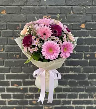 Букет цветов из:  Герберы и Хризантемы в Навле