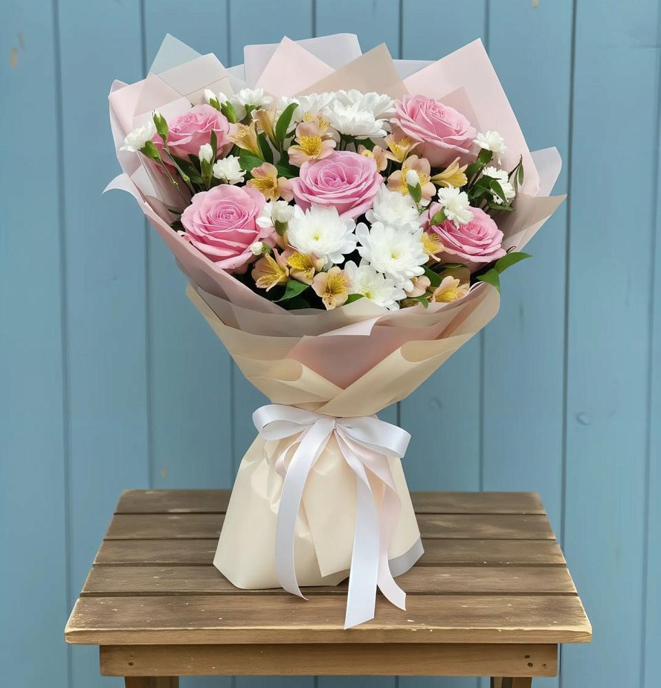 Букет цветов из: Гвоздики, Орхидеи и Розы в Навле