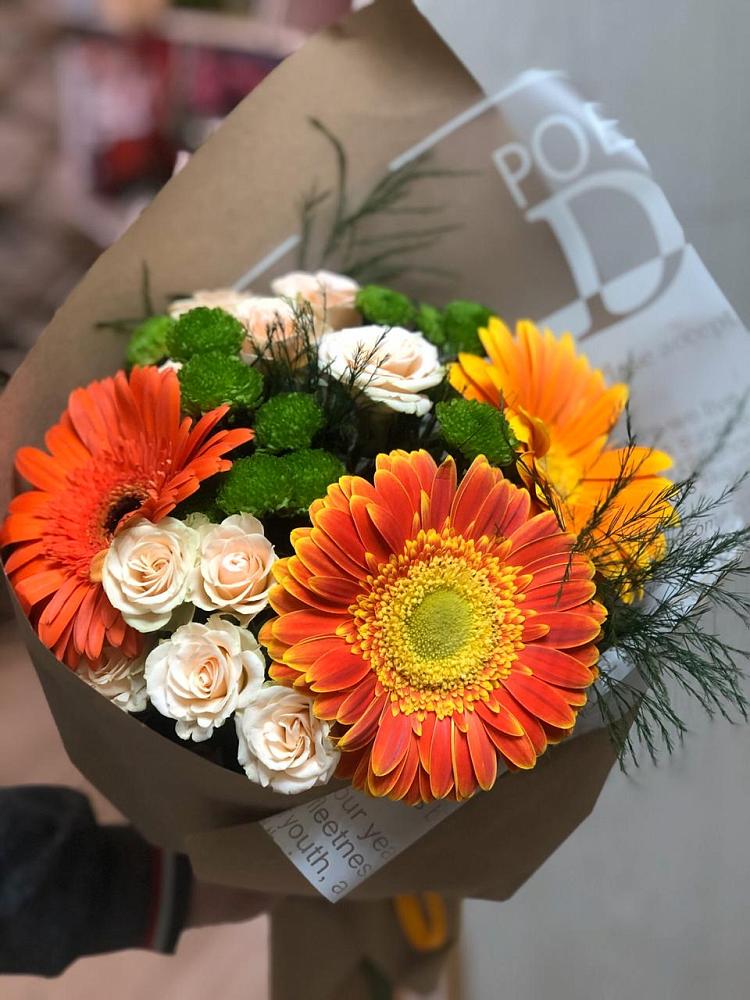 Букет цветов из: Герберы, Хризантемы и Розы в Навле